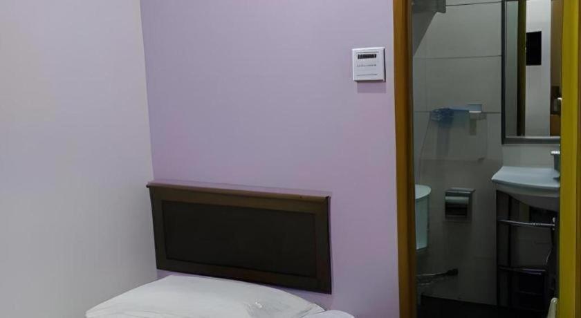 Id Hotel Yayasan Сеґамат Екстер'єр фото